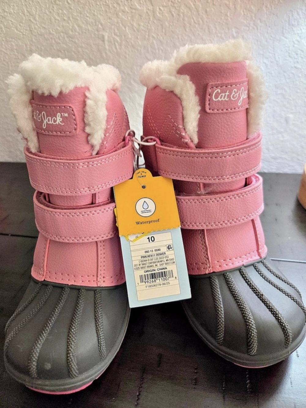 Cat & Jack Denver Winter Boots Pink & Black Girls US 10 NWT